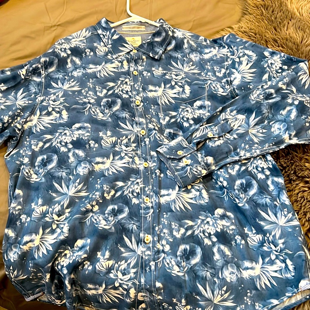 Tommy Bahama long sleeve button up